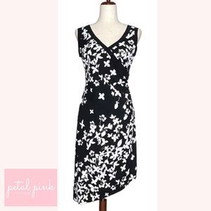 NWOT | SIZE MED | MY MICHELLE Sleeveless Surplice Dress Black White